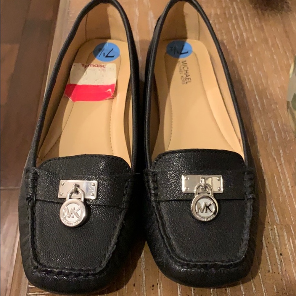 Michael Kors black leather loafers - Picture 2 of 8